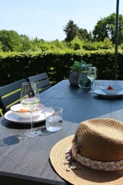 ERRO Vouwtafel - Houtlook - 180x74cm - Zwart -Sport Buiten 800x1200 4